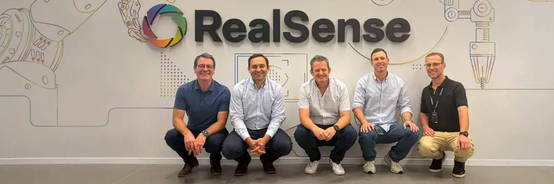 RealSense 官方稿配图裁切——Cognex × RealSense 交易视觉条（官网 banner）